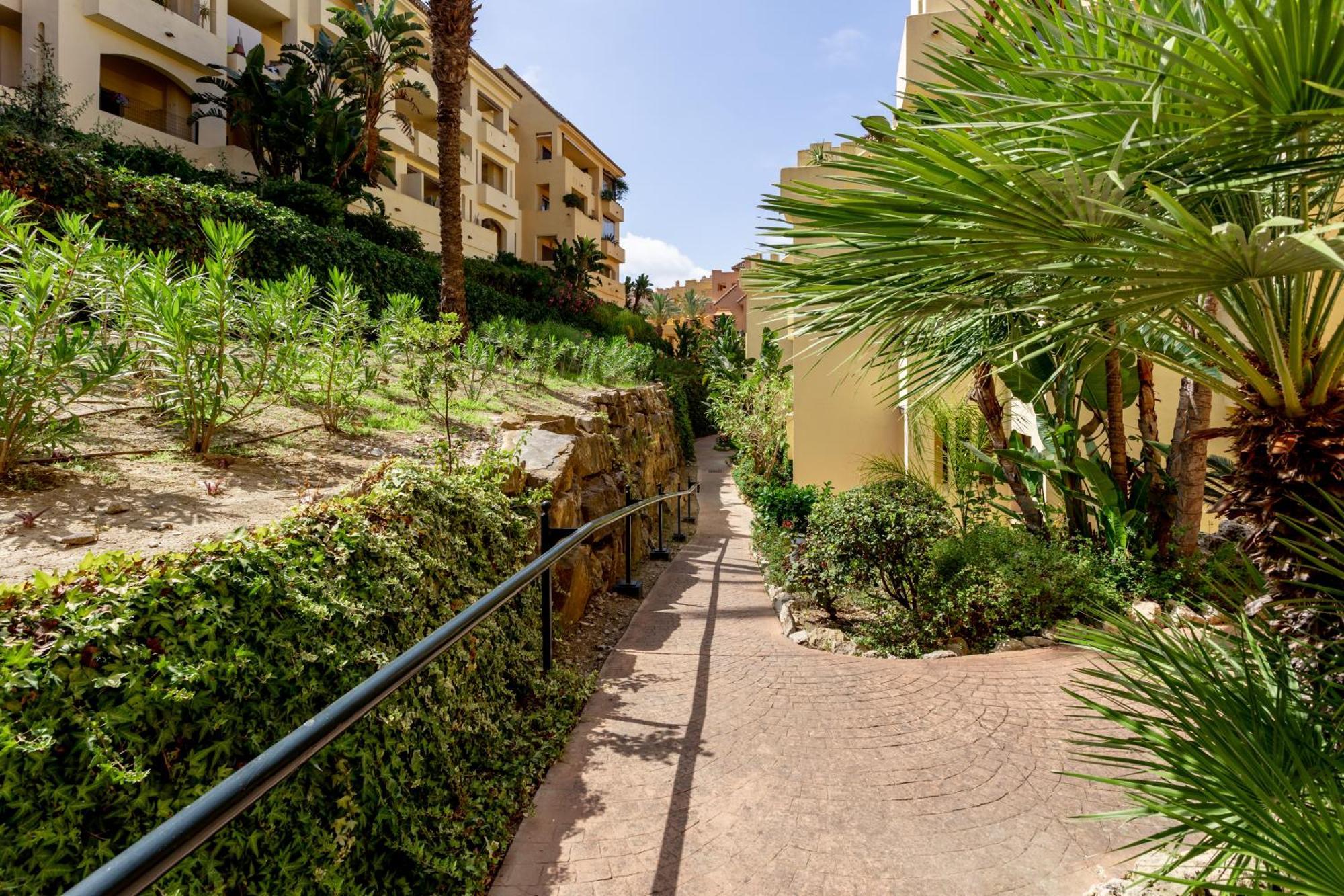 Duquesa Village Property มานิลบา ภายนอก รูปภาพ